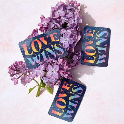 L'amour Gagne | Sticker Fierté