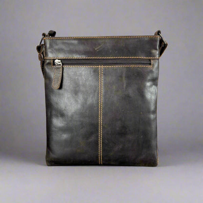 Sac bandoulière en cuir Greenwood. Sac à main en cuir pleine fleur de qualité supérieure avec plusieurs poches.