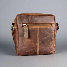 Sac Mini-Besace en Cuir Greenwood. Sac Compact en Cuir Huilé pour les Aventures Urbaines