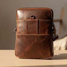 Petit sac bandoulière en cuir Greenwood. Organiseur de voyage premium à 3 fermetures éclair
