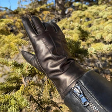Gants en cuir d'agneau teint pour femme avec bordure en fourrure de lapin luxueuse