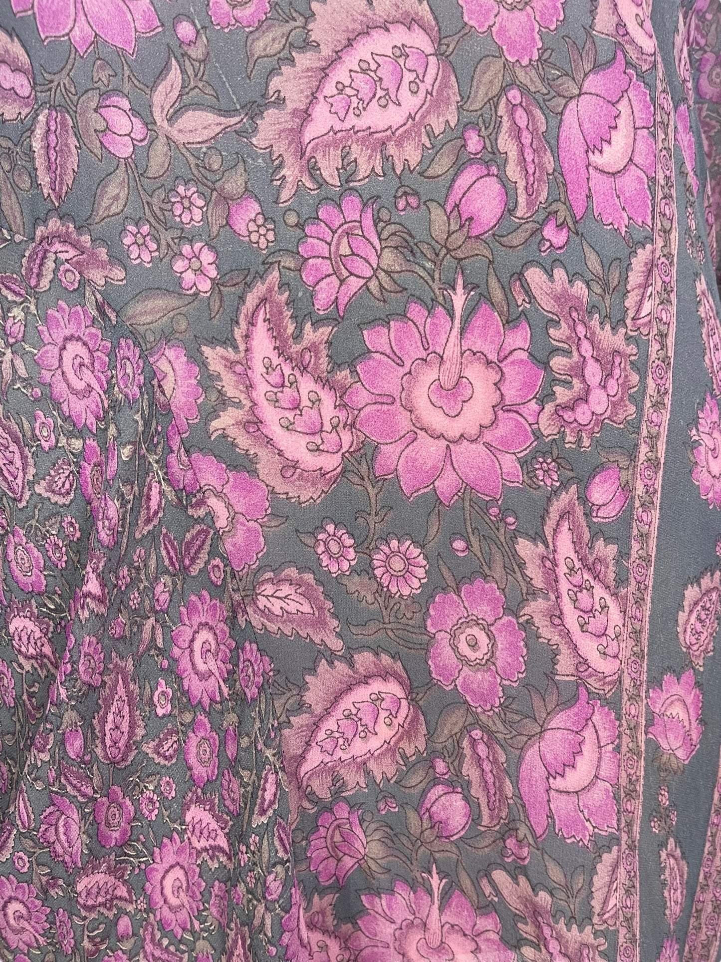 Robe Tunique PRG6037 en Pure Soie Transparente avec Poches Appliquées Avatar