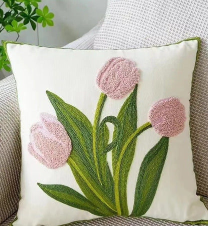 Housse de coussin décorative à broderies florales
