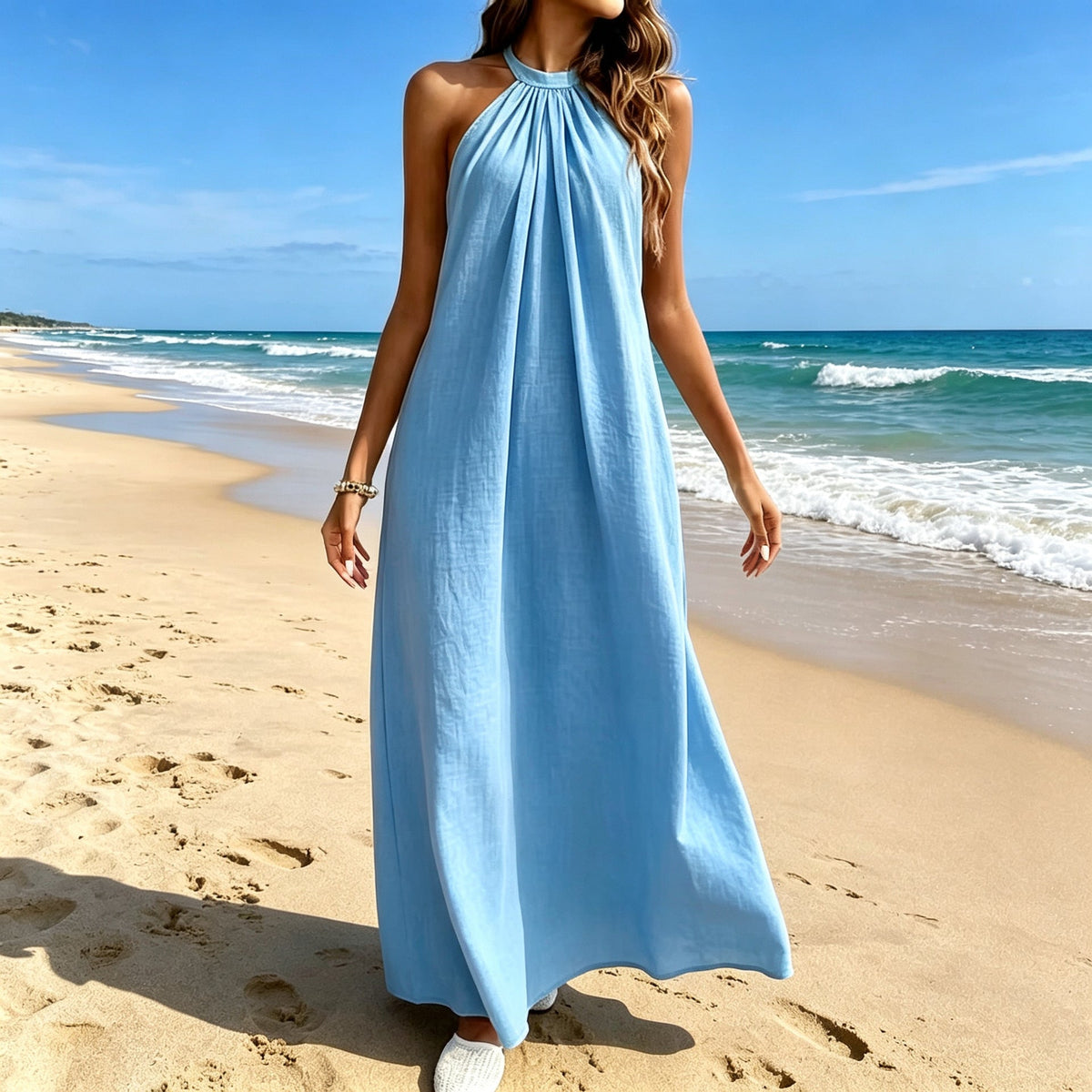 La robe pour femme présente une coupe décontractée sexy avec un dos nu.