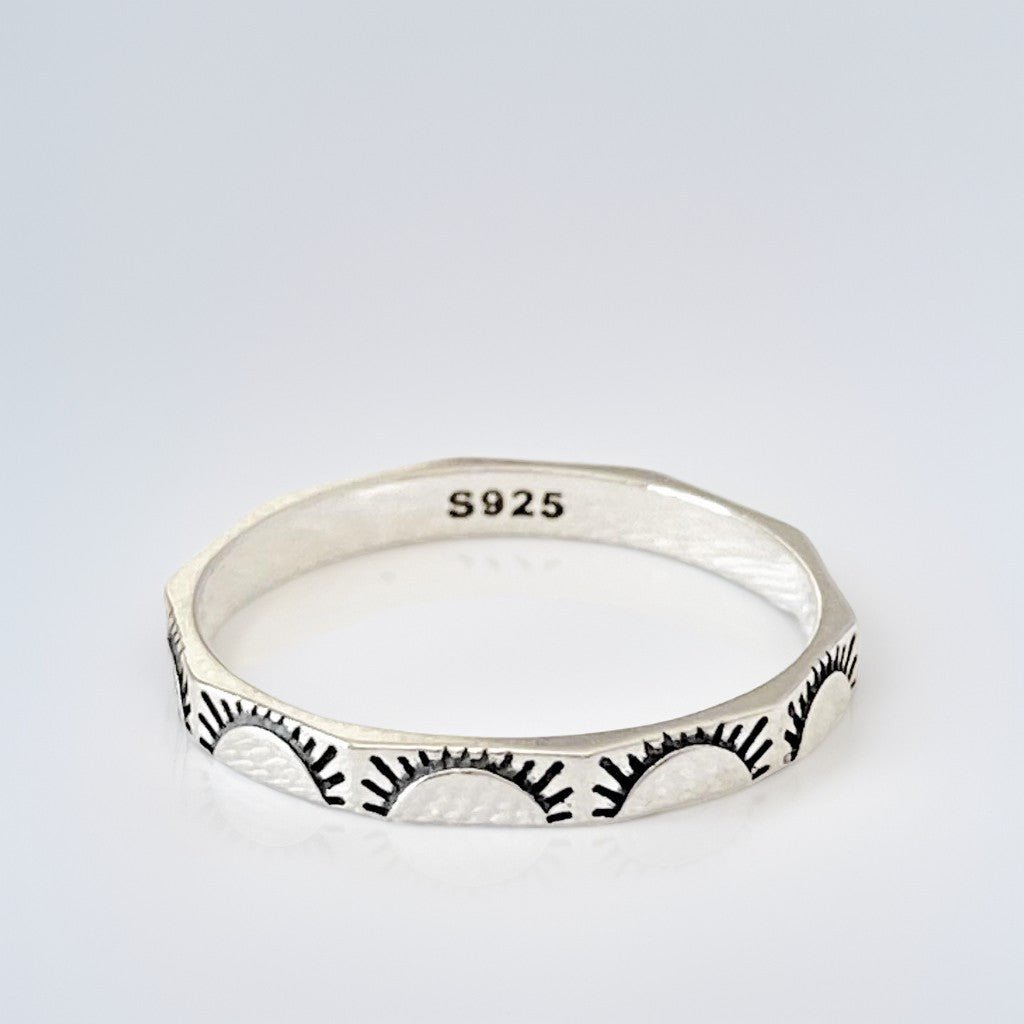 SUNNY | Sterling silver multi-faceted ring