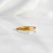 Bague dorée pour femmes en acier inoxydable plaqué or 18K | CÉRÈS