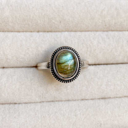 925 Sterling Silver and Labradorite Ring | MORGANE