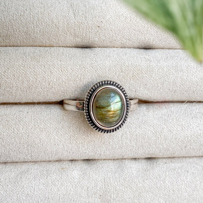 925 Sterling Silver and Labradorite Ring | MORGANE