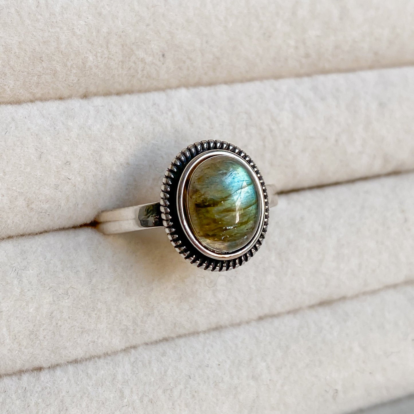 925 Sterling Silver and Labradorite Ring | MORGANE