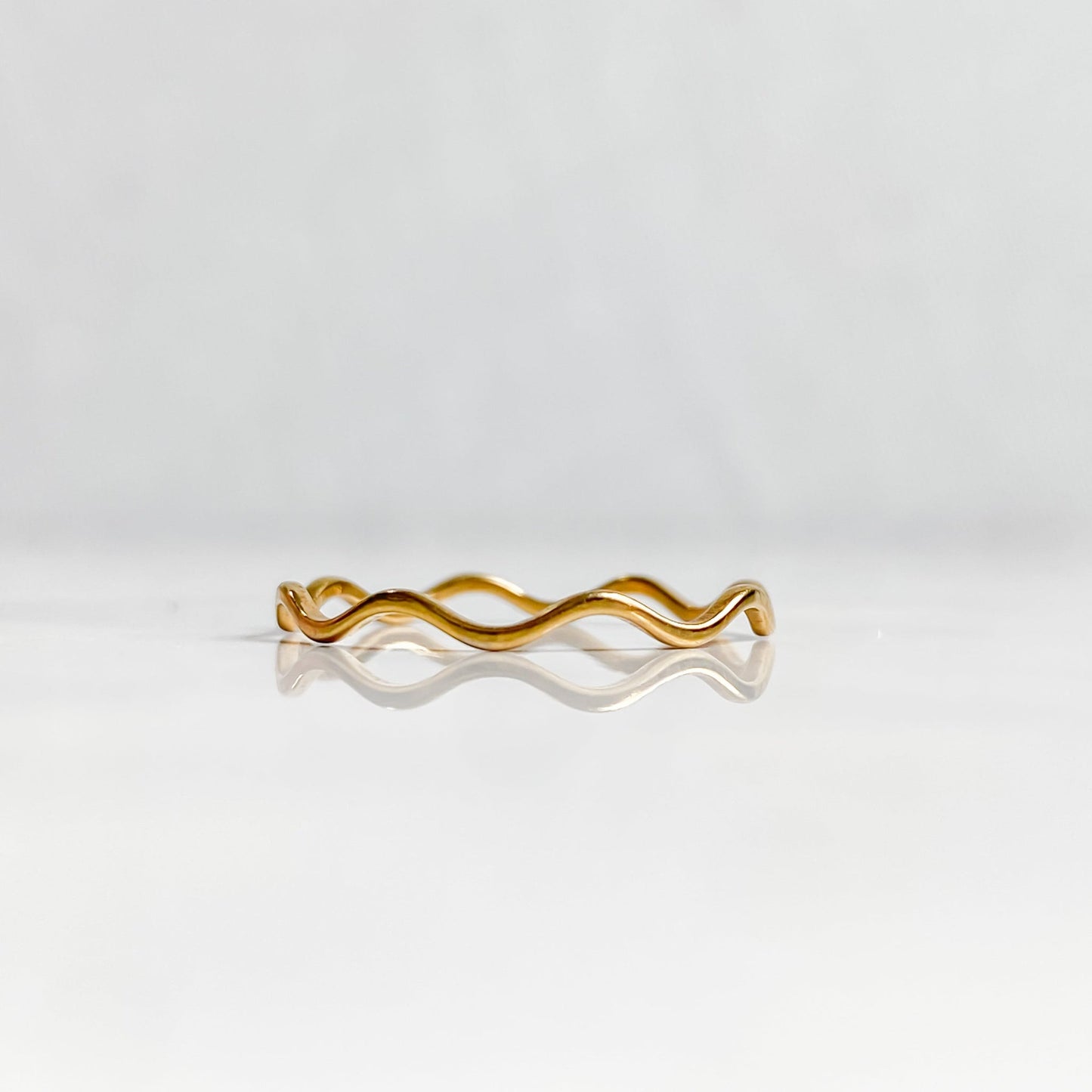 18K Gold Plated Stainless Steel Wavy Ring | NAÏA