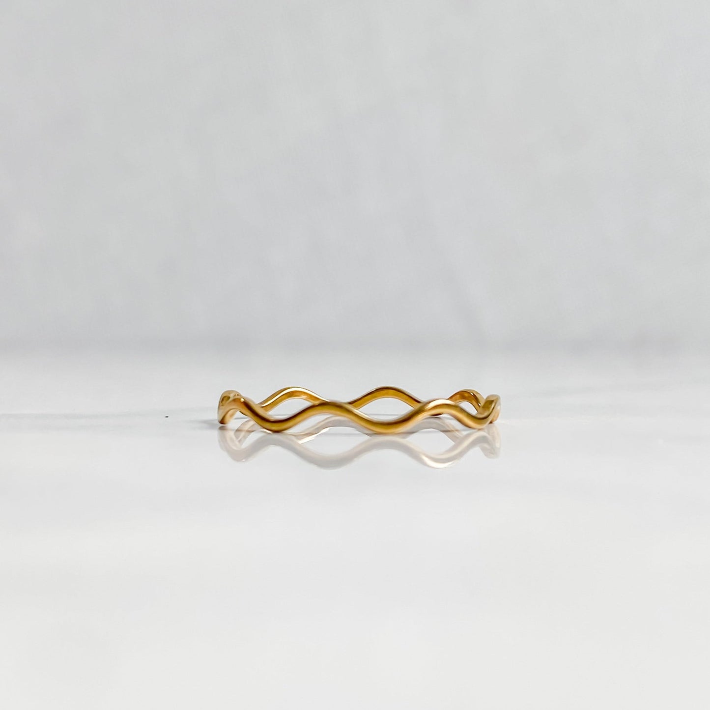 18K Gold Plated Stainless Steel Wavy Ring | NAÏA
