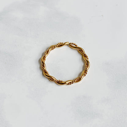 18K Gold Plated Stainless Steel Twisted Ring | RHÉA