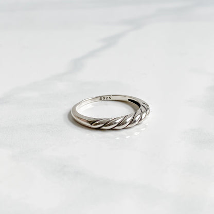 Sterling Silver Twisted Ring | SYLVA