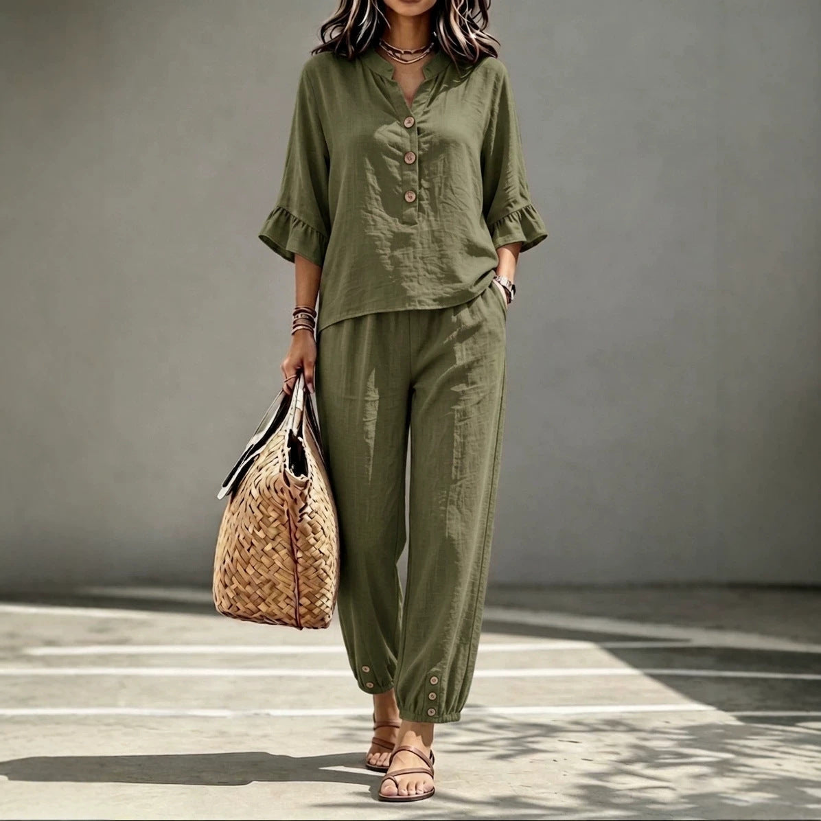 Ensemble décontracté pour femme : haut à col en V et pantalon court à jambes larges – Tenue de bureau rétro