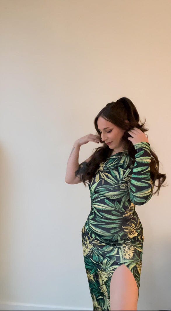 Robe longue maxi fendue à une épaule Big Buds