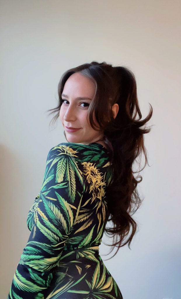 Robe longue maxi fendue à une épaule Big Buds