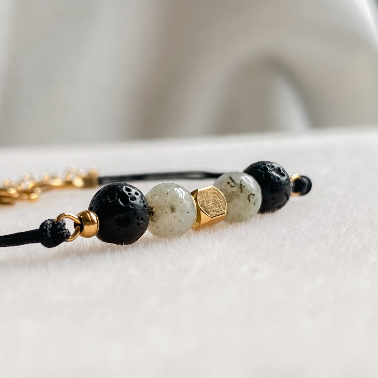 Cord bracelet essential oil diffuser | NOCTIS