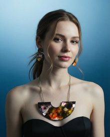 Abstract Statement Necklace with U Shaped Design