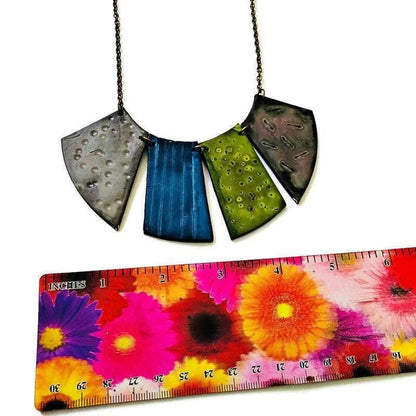 Collier plastron bohème à franges, grand et audacieux, aux couleurs d'automne