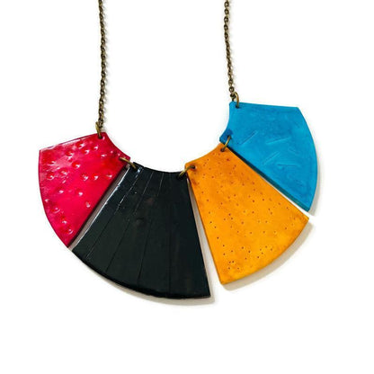 Collier plastron à franges audacieuses, quatre pièces, argile polymère faite main