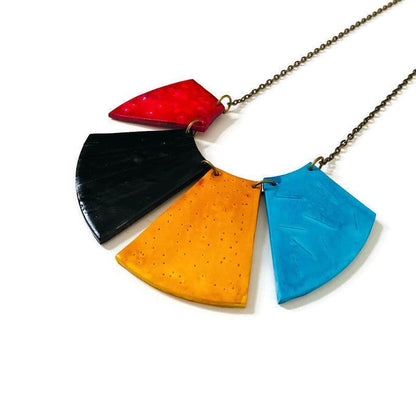 Collier plastron à franges audacieuses, quatre pièces, argile polymère faite main