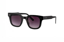 Boléro Verdene — Bold Square Sunglasses