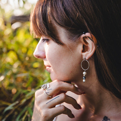 Natural stone and freshwater pearl earrings | CHLORIS
