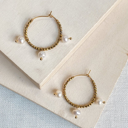 Gold-plated hoop earrings with freshwater pearls | AURÉA