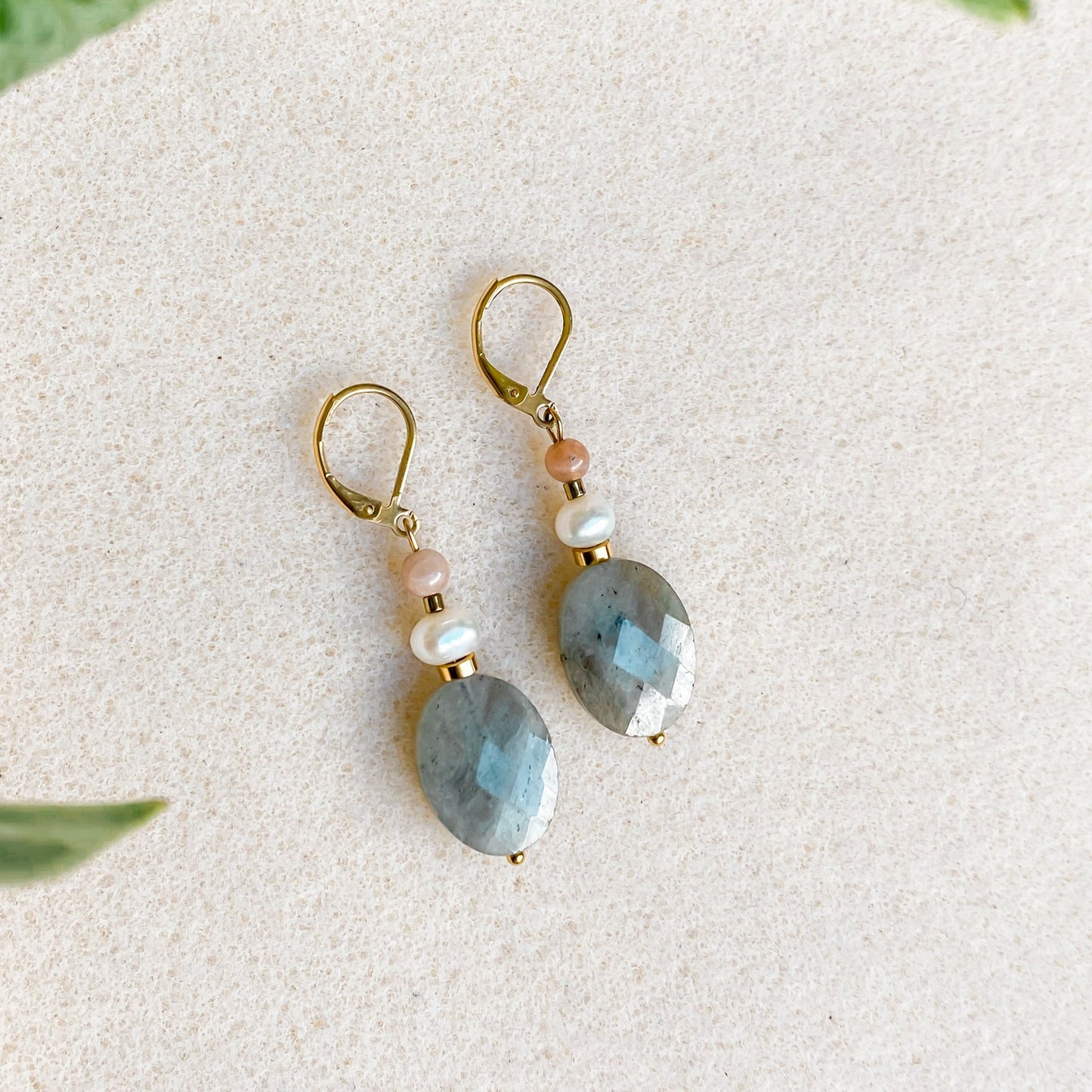 18K gold-plated dangling labradorite earrings | ATHÉNA