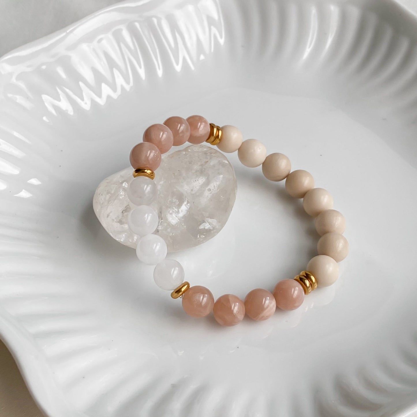 SUNBURST | Bracelet in sunstone, quartz and gold stainless steel