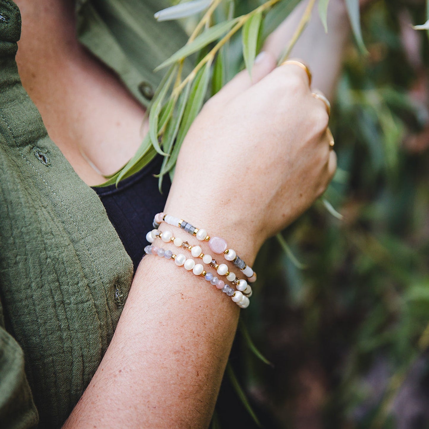 HÉCATE | Natural stones, freshwater pearls and gold-plated stainless steel