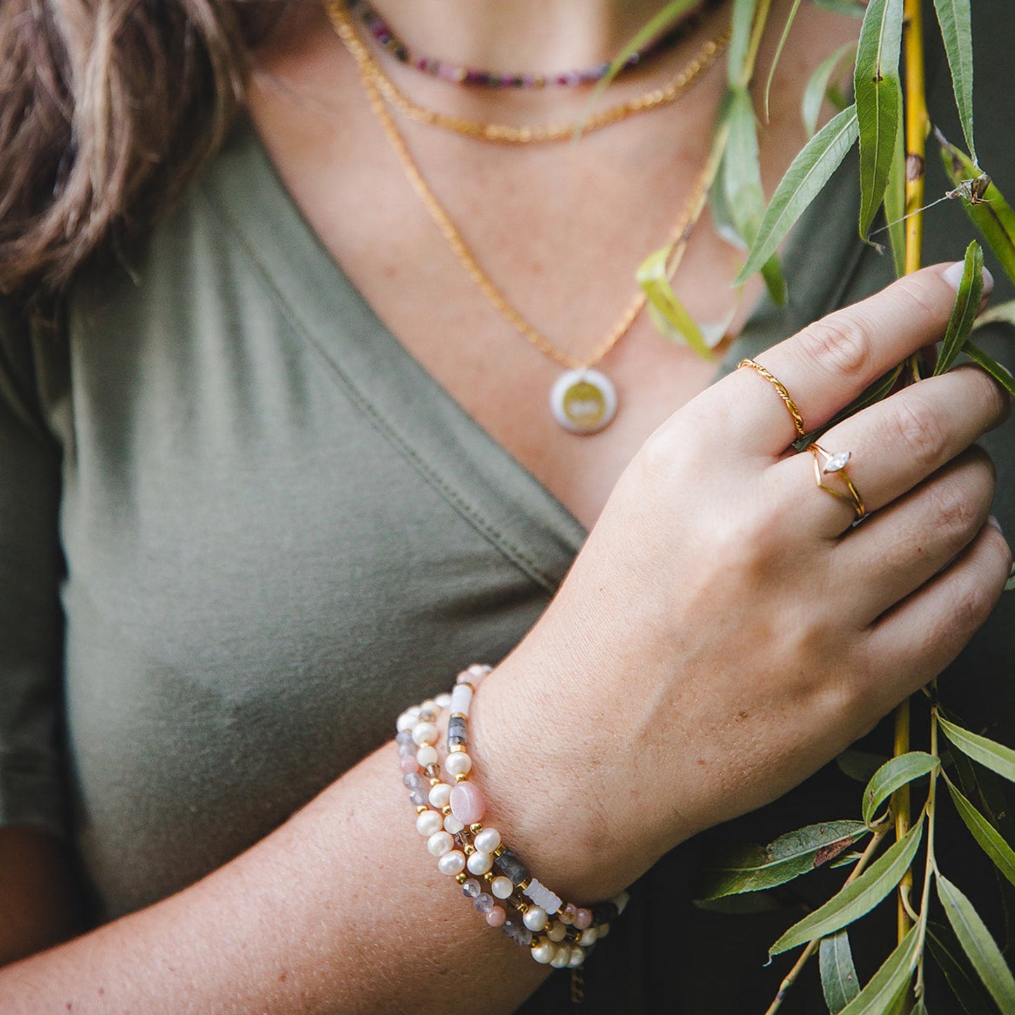 HÉCATE | Natural stones, freshwater pearls and gold-plated stainless steel