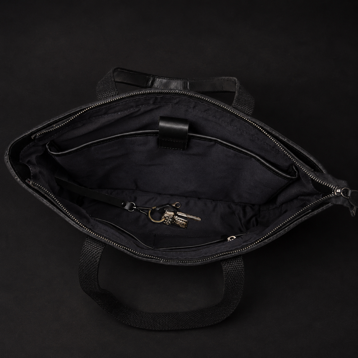 Sac fourre-tout classique en cuir noir