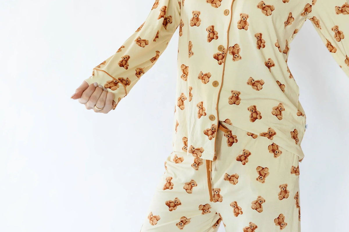 Haut de pyjama adulte à manches longues boutonné en forme d'ours en peluche