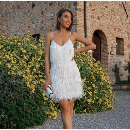 Robe courte à sequins avec plumes et franges pour femme – Robe de soirée à col en V et bretelles spaghetti
