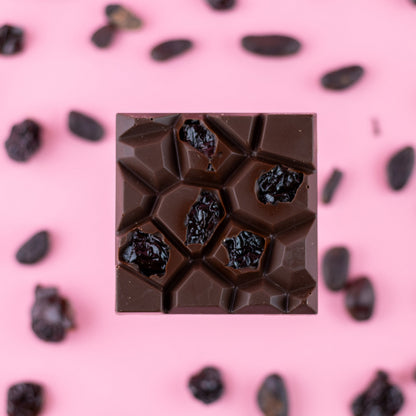 Barre de chocolat noir cerise amaretto