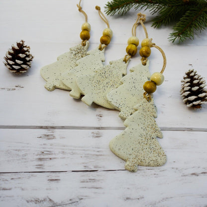 Ornement en forme de sapin de Noël fait à la main en argile et sable de plage de la Nouvelle-Écosse