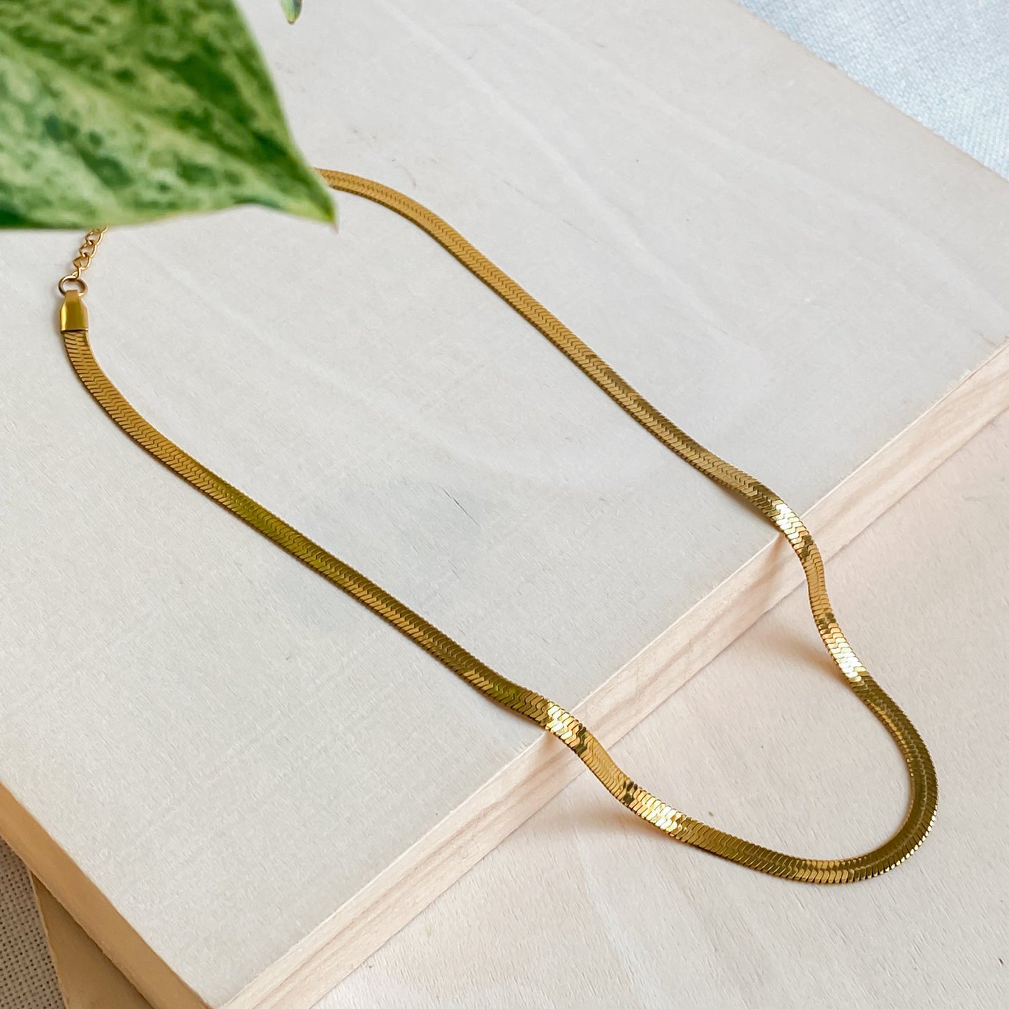 18K Gold Plated Stainless Steel Choker Necklace | CLEOPATRA