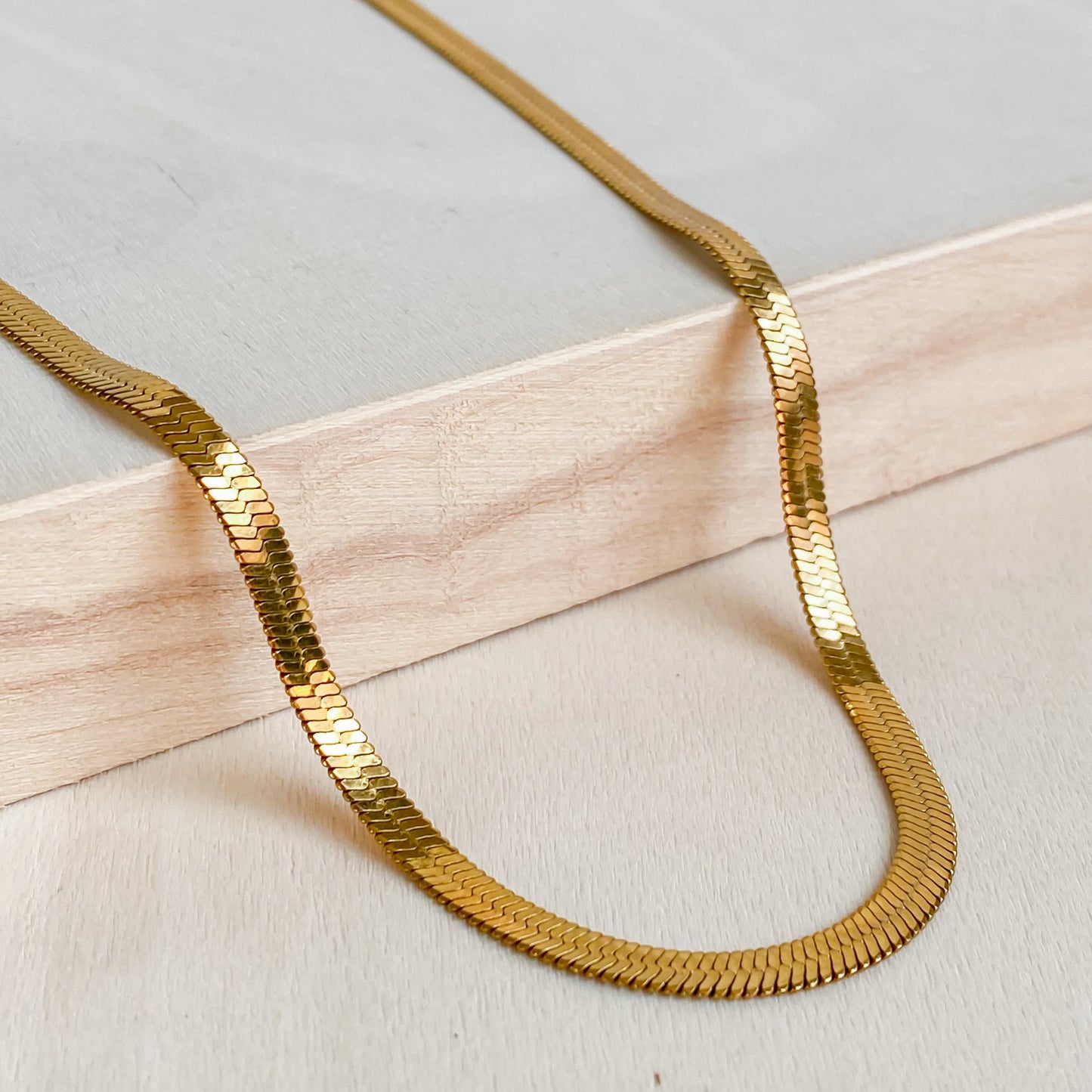 18K Gold Plated Stainless Steel Choker Necklace | CLEOPATRA