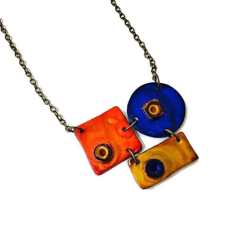 Collier pendentif géométrique coloré, orange, bleu et jaune, fait main