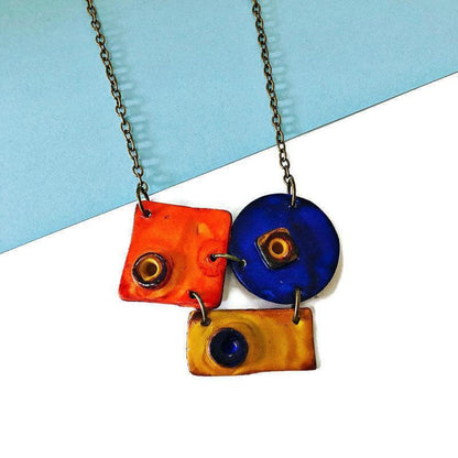 Collier pendentif géométrique coloré, orange, bleu et jaune, fait main