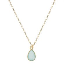 Collier en calcédoine dorée