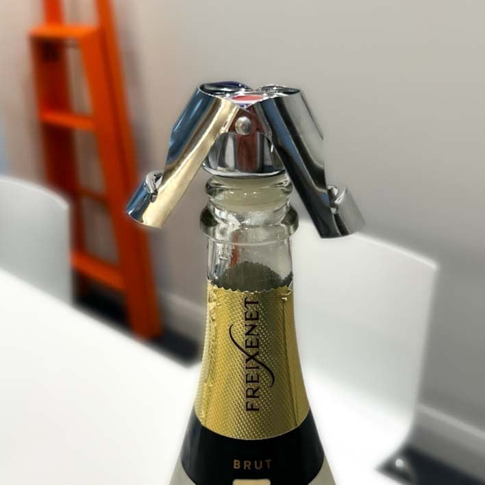 Champagne bottle stopper, le Bouchon Français