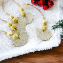 Décoration de Noël Colombe faite à la main en argile et sable de plage de la Nouvelle-Écosse
