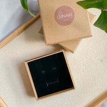 Eco-friendly kraft gift box with black foam for gifting