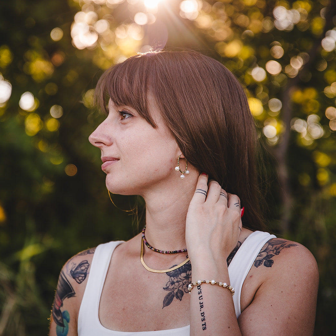 Gold-plated hoop earrings with freshwater pearls | AURÉA