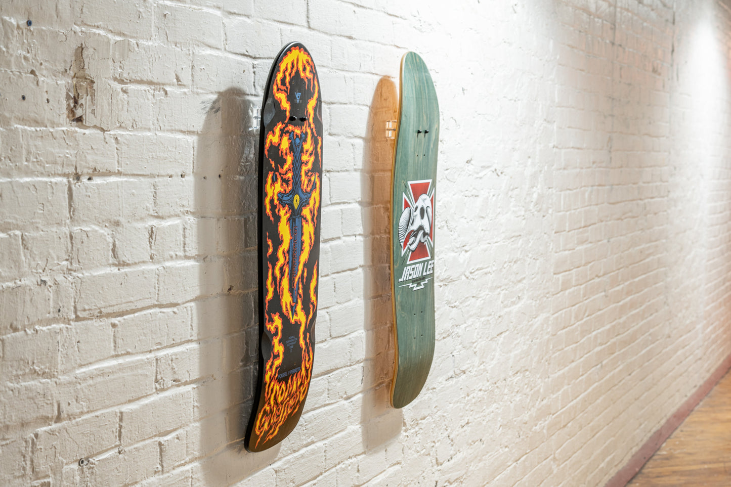 Support mural pour planche de skateboard