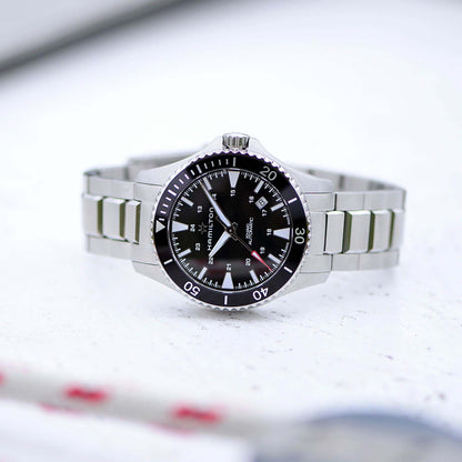 Montre Hamilton Khaki Navy Scuba Automatique 40 mm H82335131