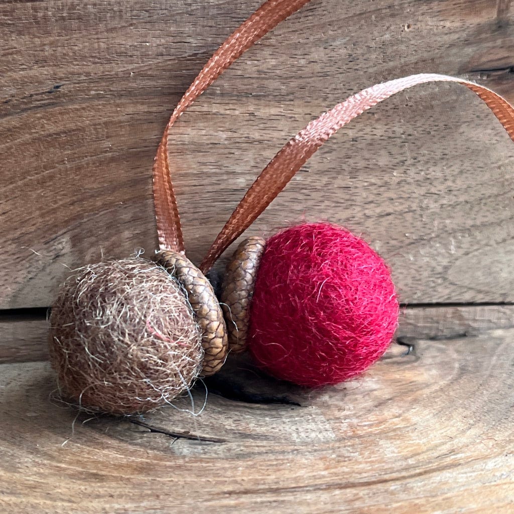 Double Felted Acorn | Claret & Chocolate | Aromatherapy Diffuser