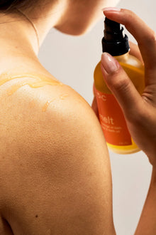 massage and bath oil : melt